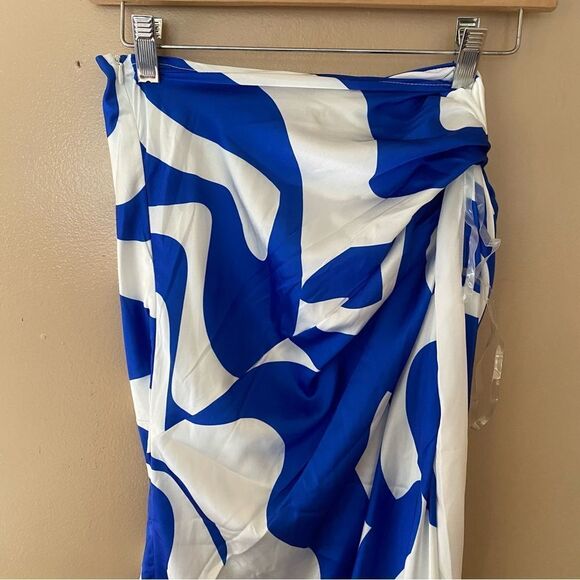 NWT SNDYS Kai Skirt Blue Swirl print sarong style high slit resort Revolve M - Picture 12 of 12